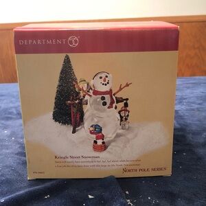 NIB Depart.56 Kringle Street Snowman North Pole Series/elves sculpting a snowman